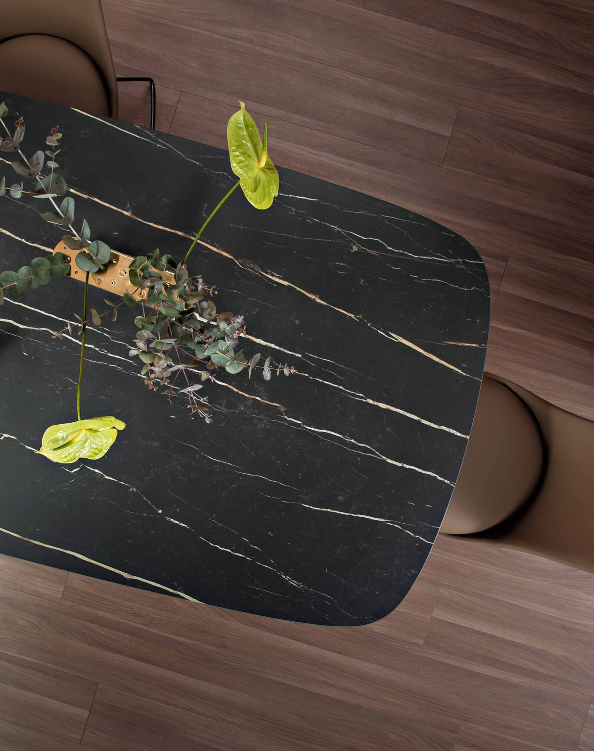 Mellow Dining Table