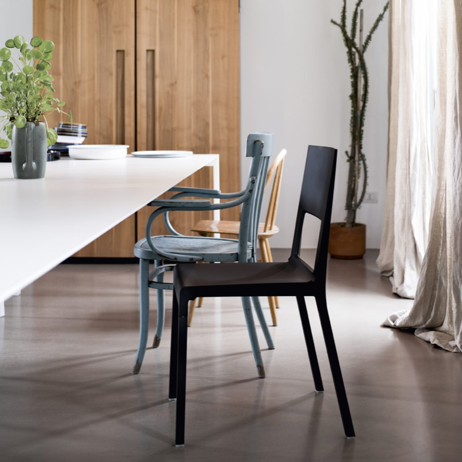 Face Dining Chair