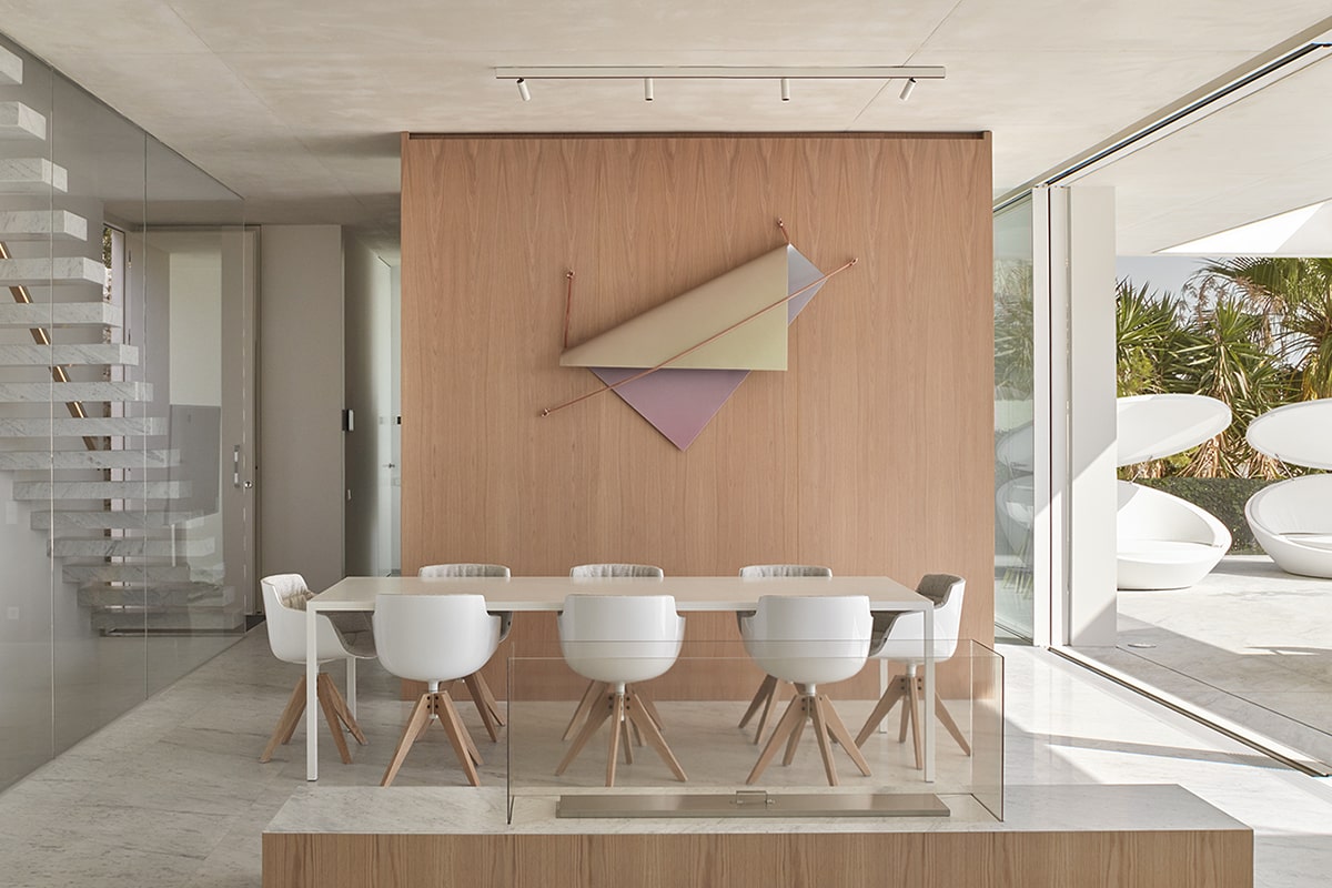 Tense Table